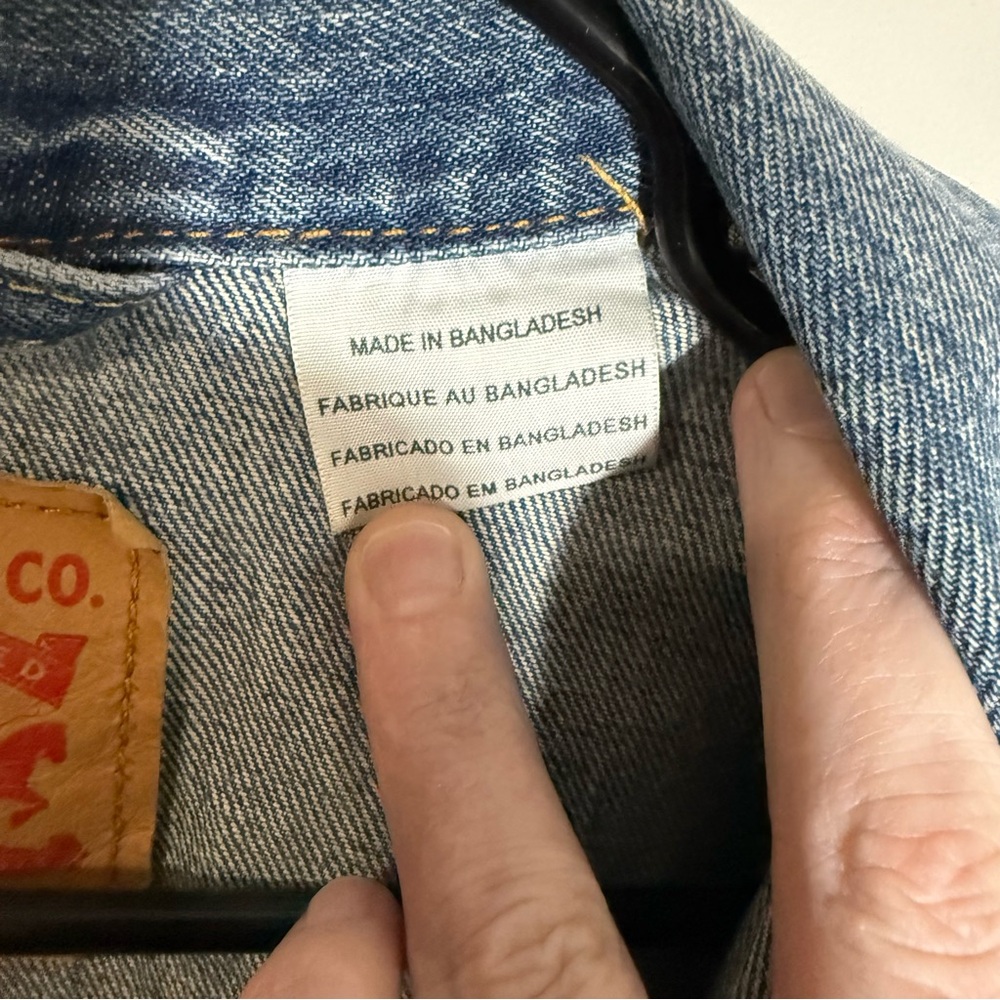 Levi's Classic Blue Denim Jacket - Picture 3 of 5
